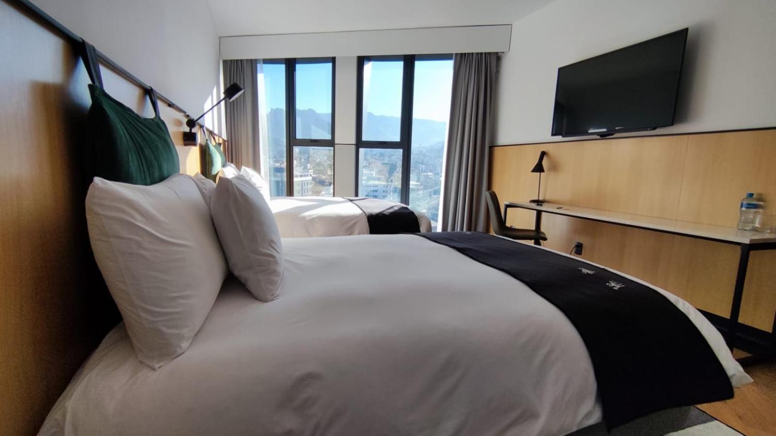Met Hotel لاباز المظهر الخارجي الصورة